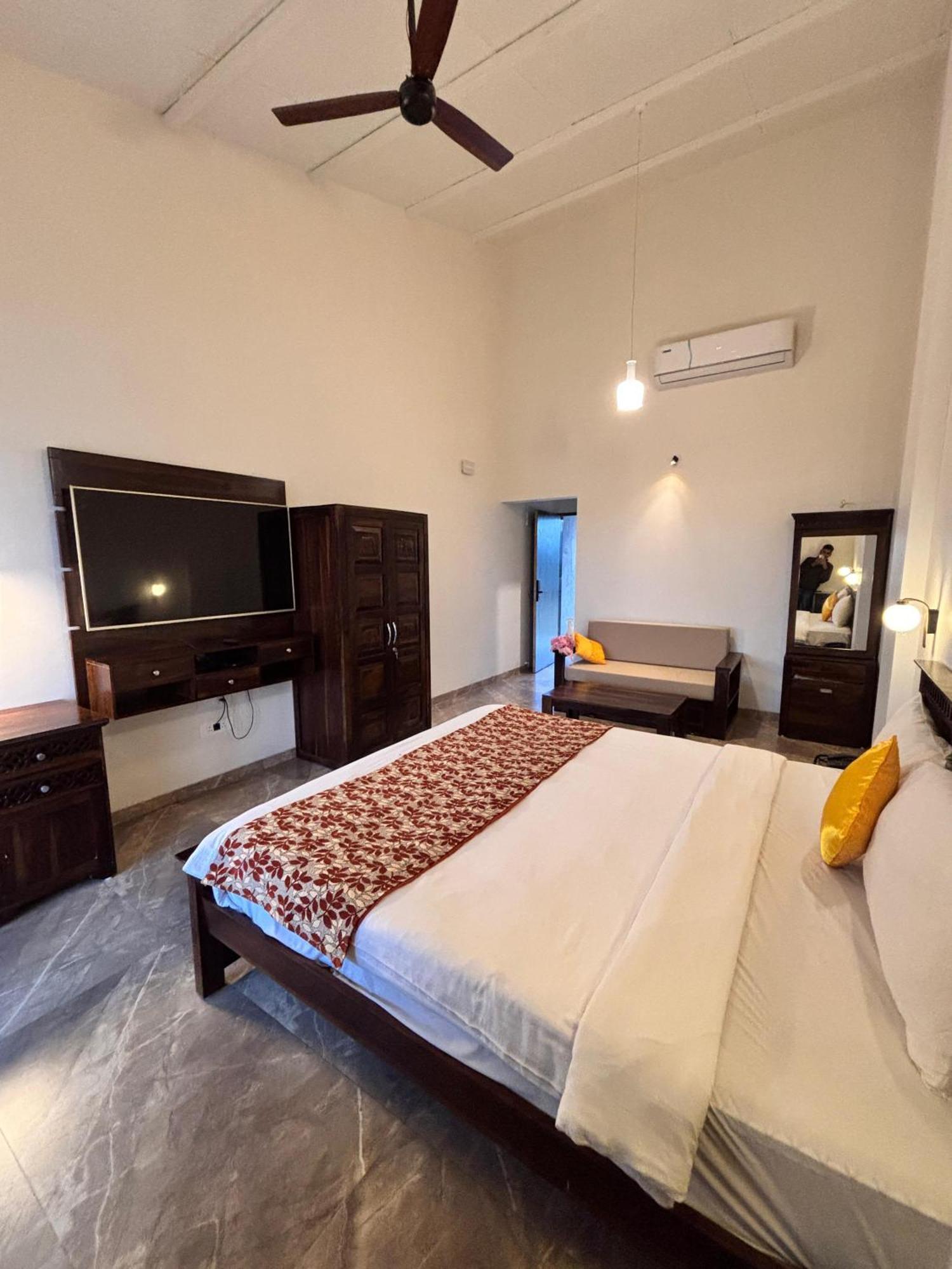 Soma Vineyard Resort -Nashik Ngoại thất bức ảnh